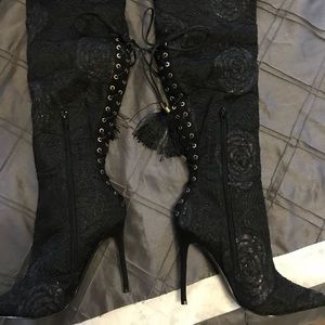 Night on the Town Heels 😎